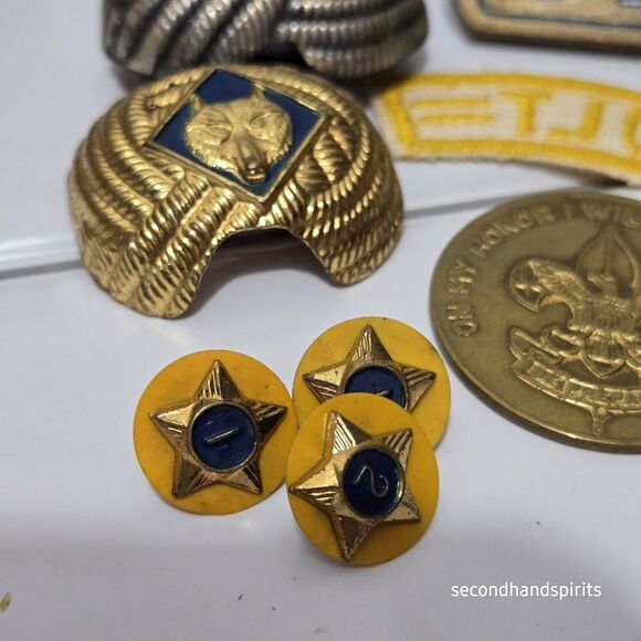 Vintage Boy Scouts Cub Lot Neckerchief Slides Enamel Brass Bookmark Coin Misc - Picture 4 of 7